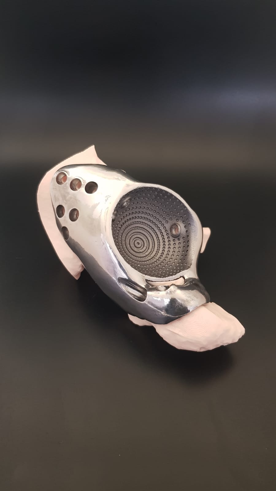 Kişiye özel kraniyal implant örneği